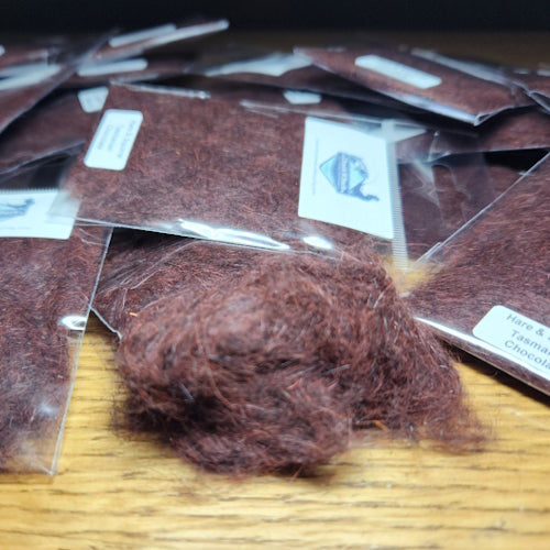 Chuck’N’Duck Custom Blend Hare & Squirrel Dubbing – Tasmanian Chocolate AVAILABLE AT TROUTLORE FLY TYING STORE AUSTRALIA