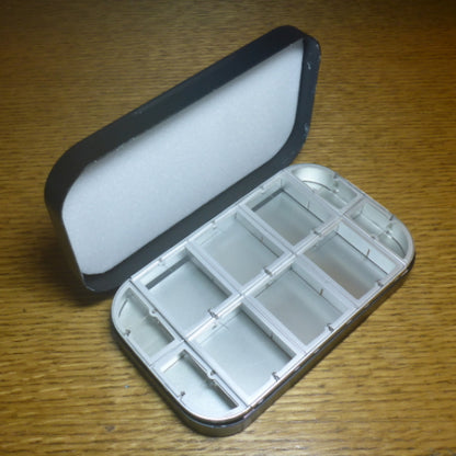 Richard Wheatley 4608F
6″ Compartment Box – Black 10 Compartment AVAILABLE AT TROUTLORE FLY TYING STORE AUSTRALIA