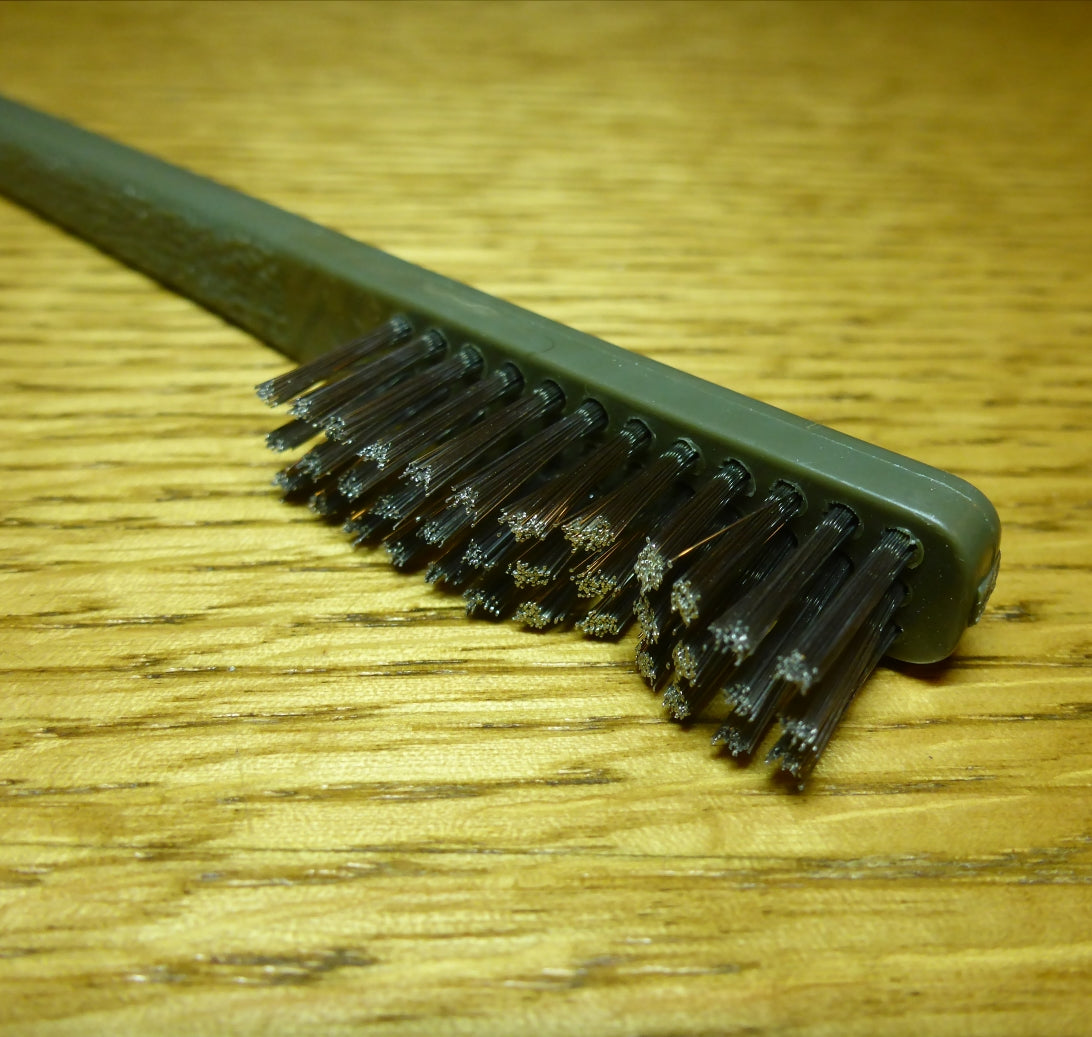 Hareline Ultimate Stainless Steel Dub Brush