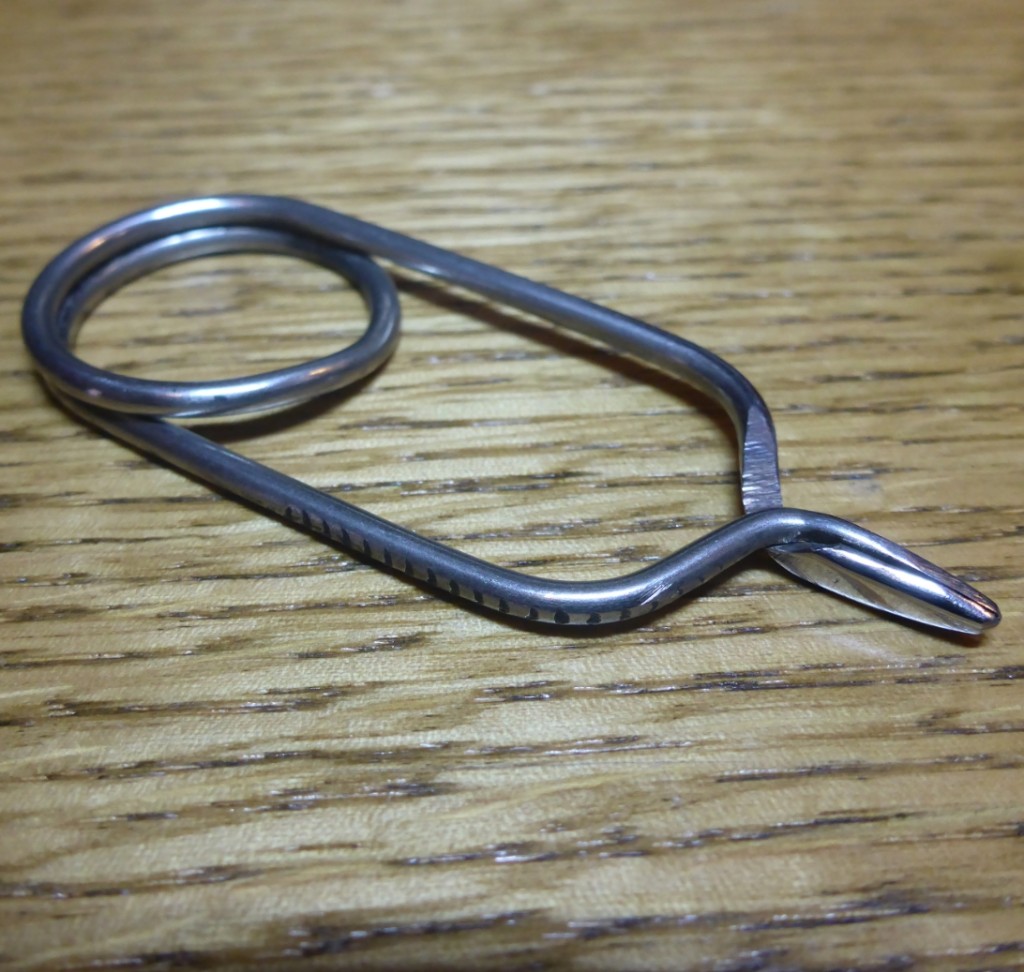 Hackle Pliers for Tying Flies, Pliers & Tools -  Canada