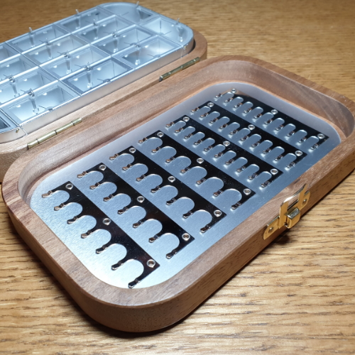 RICHARD WHEATLEY WOODEN DELUXE DRY FLY BOX